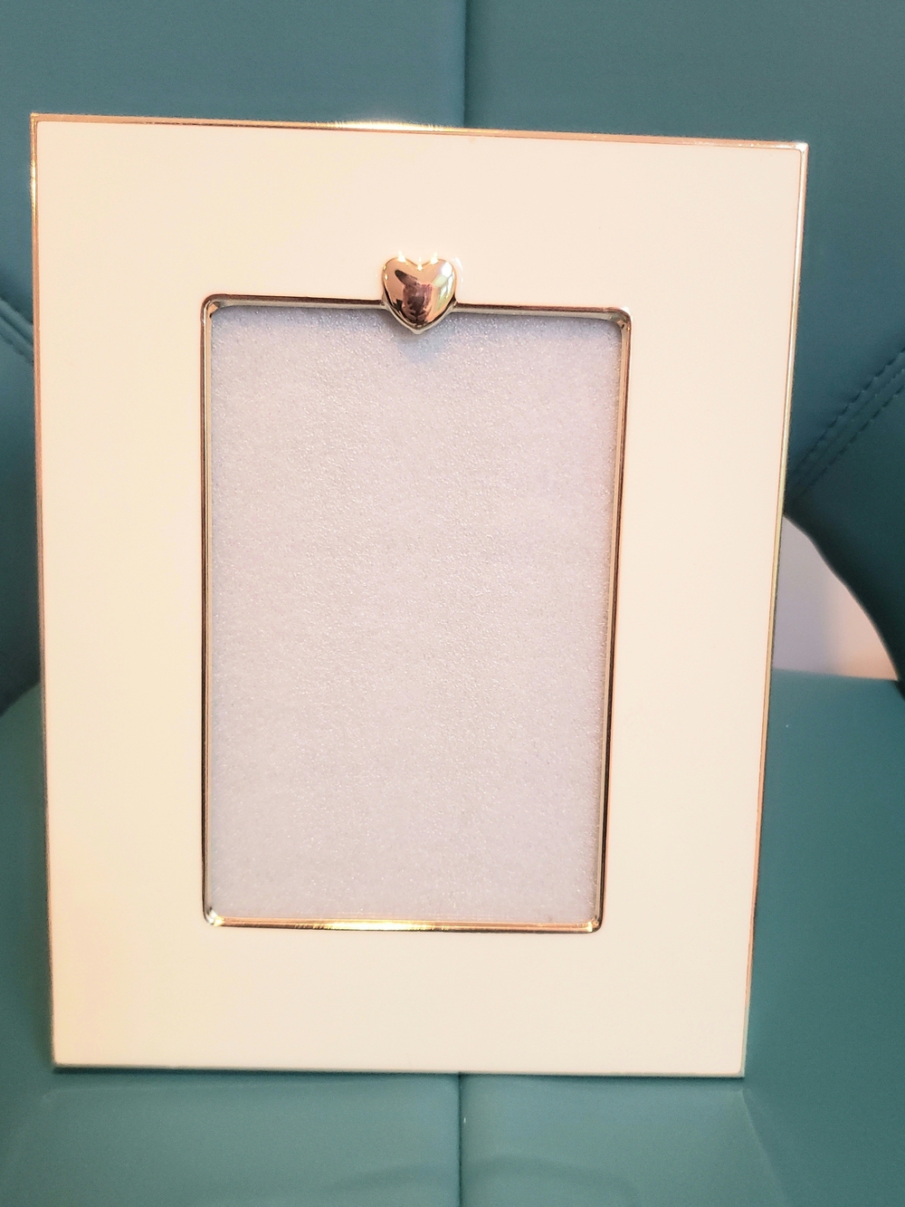 Cream and Gold Heart Accent Photo Frame 3.5" X 5.5"
